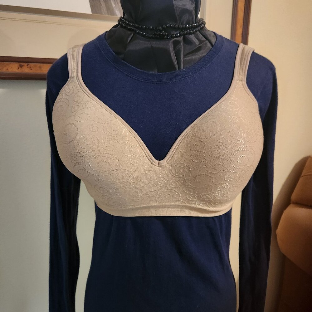 2 Bali Bras Nude